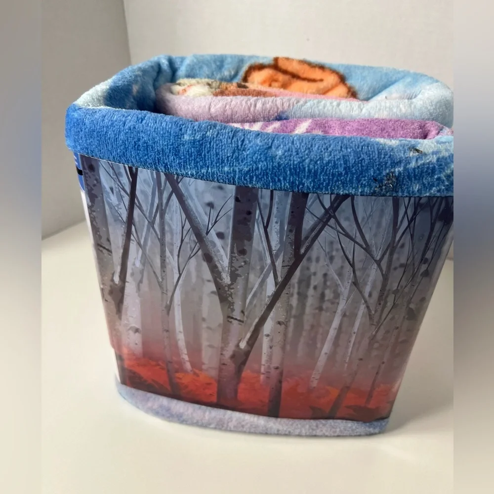 Frozen 2 fleece blanket - Picture 3 of 3